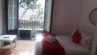 Single Room with Shared Bathroom