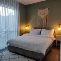 Kamer met Queensize Bed en Balkon