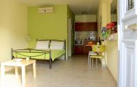 Studio (2 Adults)