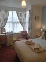 Standard Double Room with Shared Bathroom