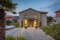 Tarari Luxury Apartment - Bed and Breakfast Baška