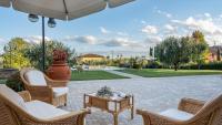 B&B Montecarlo - VILLA GABRI 8&2, Emma Villas - Bed and Breakfast Montecarlo