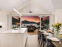 Stonehill Villa - 5 Bed - Bed and Breakfast Queenstown