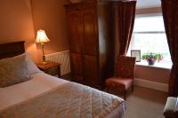 Family Room (2 Adults + 1 Child)