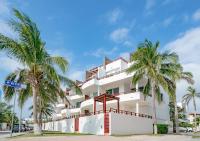 Beachside Condo with 2 BR, Rooftop, Pool - At Casa del Mar, Condo Clara - B&B