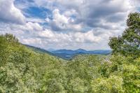 The Majestic View, Hot Tub, Mtn Views, WIFI, 560 FREE tickets each paid day - Chambres d'hôtes Sevierville