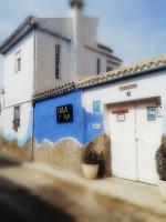 Pensión Isla - Couples Only - B&B