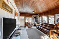 Cottage by the Sea (MCA #1213) - B&B Manzanita