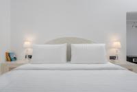 Suite elegante con bañera de hidromasaje al aire libre