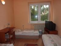 Dreibettzimmer mit Gemeinschaftsbad