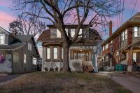 Oakley Square 3BR Charmer - Total Walkability home - B&B