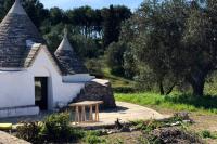 TRULLI nel cuore della Valle d’Itria con PISCINA privata - B&B