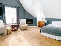 Deluxe King Room with Garden View