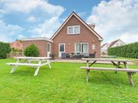 B&B Zeewolde - Captivating Holiday Home in Zeewolde near Forest - Bed and Breakfast Zeewolde