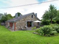 B&B Roumont - Heritage Holiday Home in Roumont with Private Garden - Bed and Breakfast Roumont