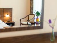 Doppelzimmer mit Balkon und Bergblick