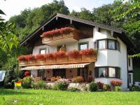 B&B Bad Reichenhall - Landhaus Weiß - Bed and Breakfast Bad Reichenhall