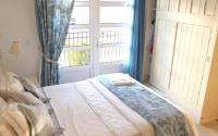 King Studio with Sofa Bed