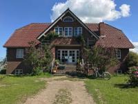 B&B Semlow - Quaint Apartment in Semlow Germany with Garden - Bed and Breakfast Semlow