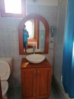 Kleines Zweibettzimmer