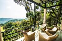 Apartment with Mountain View