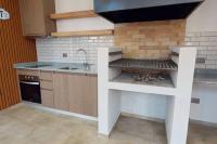 Pucón, Camino al volcán!! Departamentos Amoblados Paz - B&B Pucón