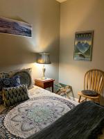 Mountain Meadows Inn & Chalet Suites