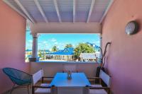 Stunning New apartment with view of Orient Bay - Ferienwohnung