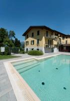 BELLAGIO DREAMS APT, pool, with private garden, near lake - Ferienwohnung