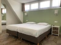 One-Bedroom Apartment with Balcony Noordstraat 6 C,D 2nd floor