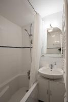 Chambre Triple avec Salle de Bains Privative