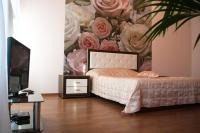 Superior Three-Bedroom Apartment on Udatnogo Street