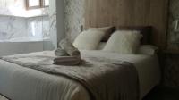 Apartamentos Los Robles - B&B