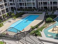 Elegant 3-bed 2-bath, balcony, with pool included, NO PARTIES! - B&B Sydney