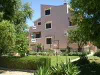 Holiday apartments in Zaton (Zadar) mit Meerblick, Loggia, Air-conditioning, W-LAN (4810-3) - Bed and Breakfast Zaton