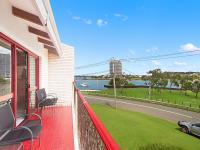 B&B Coolangatta - Coral Gardens Unit 2 - Bed and Breakfast Coolangatta