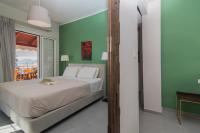 Superior Apartment with Garden and Partial Sea View