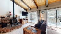 Chateau De Montagne #15 Condo - B&B
