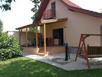 Holiday home in Gyenesdias - Balaton 33973 - Chambres d'hôtes Gyenesdiás