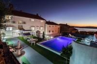 One-Bedroom Apartment in Crikvenica LXXXIV - Chambres d’hôtes