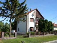 B&B Balatonmáriafürdő - Holiday home in Balatonmariafürdo 19400 - Bed and Breakfast Balatonmáriafürdő