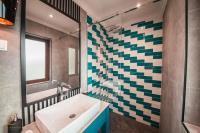 Deluxe Double Room with Balcony and Sea View