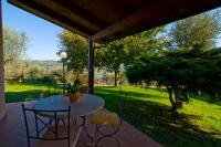 Apartment with Garden View