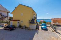 Apartments in Crikvenica 5289 - B&B