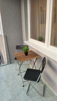 Apartament Wiosenny 52m2 Kłodzko - Osobne Sypialnie, Wśród Drzew, Balkon, Spokój - Chambres d'hôtes Kłodzko