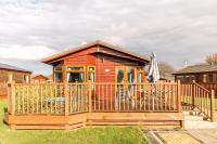 B&B Malton - Flamingo Lodge With Hot Tub - Bed and Breakfast Malton