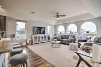 Heated PoolandSpa and Dock Apollo Beach Home on Canal - Bed and Breakfast Apollo Beach