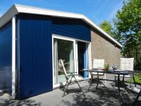 B&B Nes - Detached bungalow in Nes on Ameland with spacious terrace - Bed and Breakfast Nes