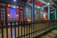 Zircon Ella - B&B