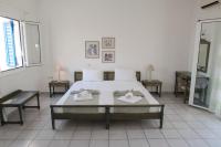 Studio (2 Adults)